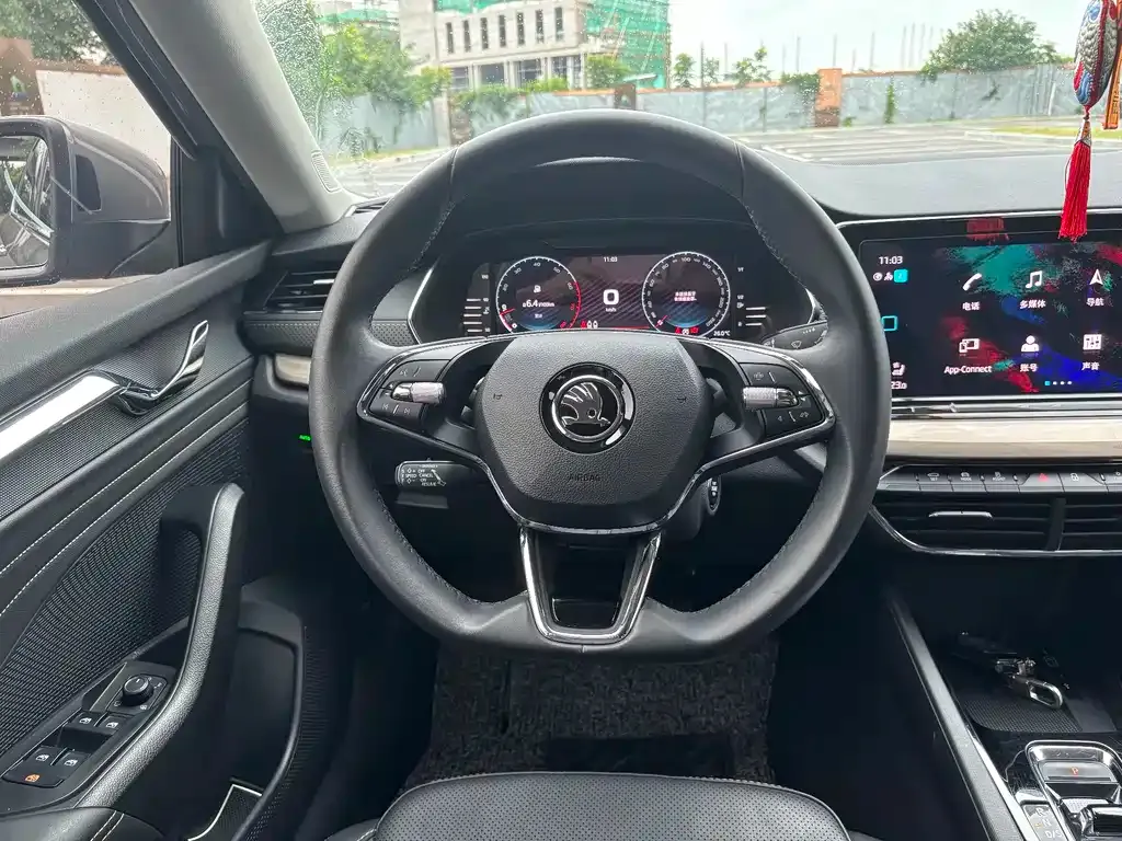 Skoda Octavia — фото 6