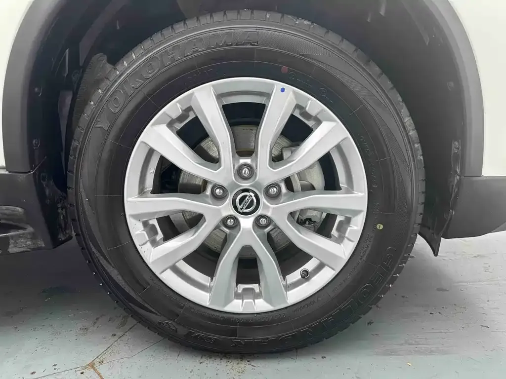 Nissan X-Trail — фото 10