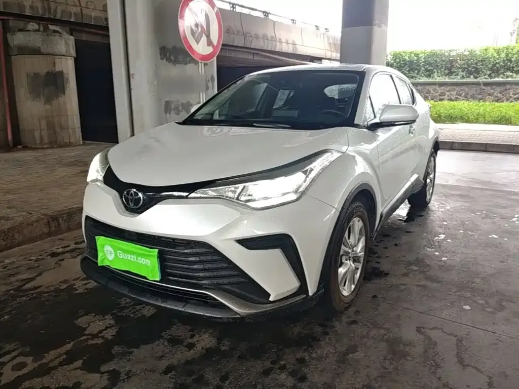 Toyota IZOA — фото 1