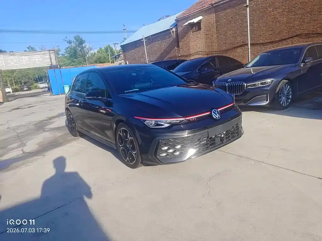 Volkswagen Golf GTI — фото 6