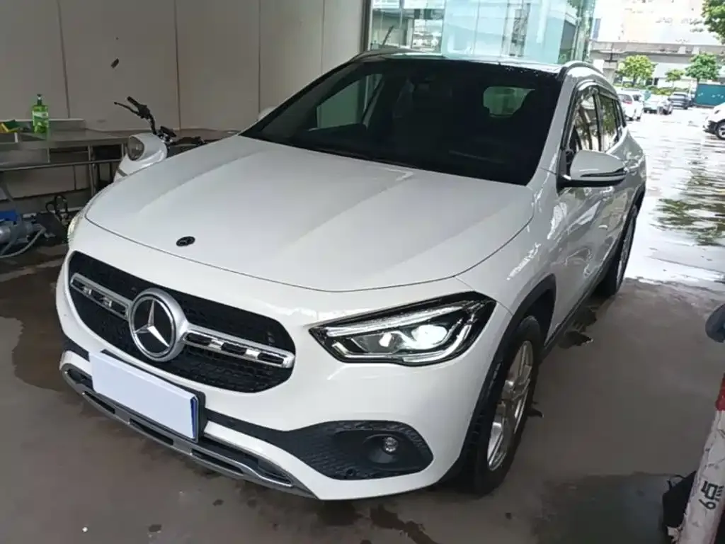 Mercedes-Benz GLA — фото 1