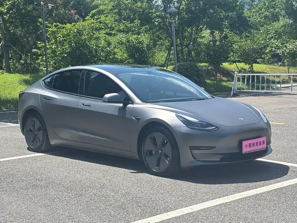 Tesla Model 3 — фото 9