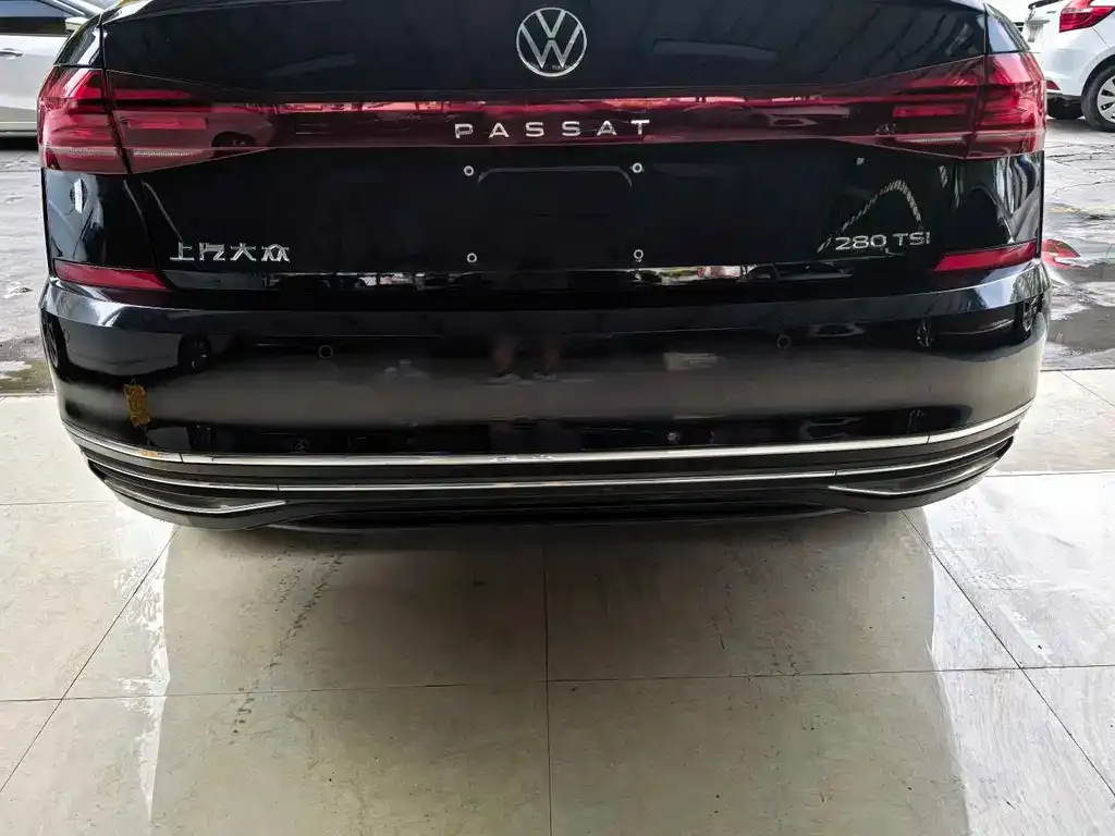 Volkswagen Passat — фото 8