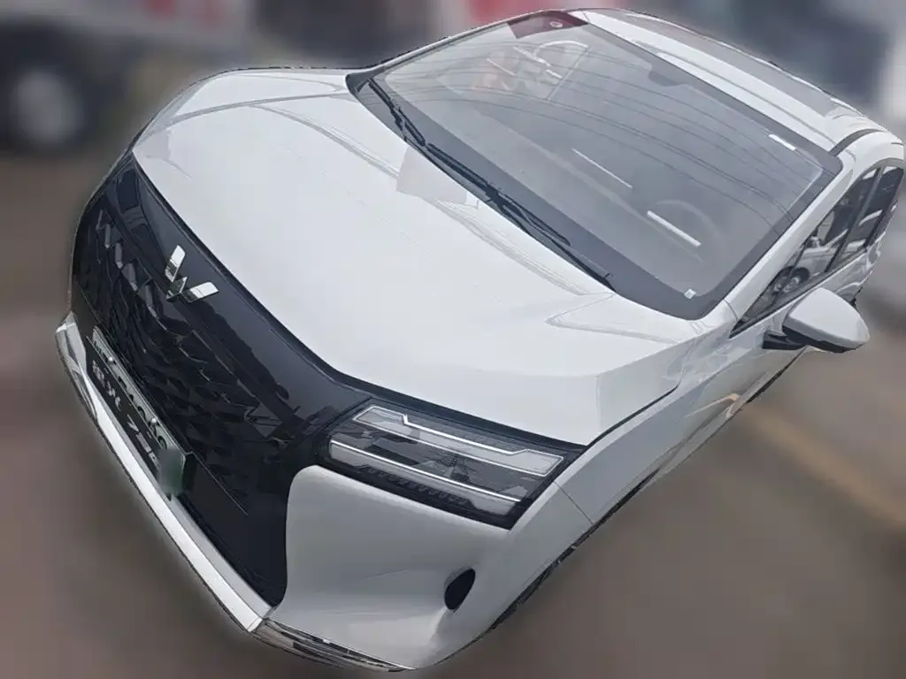 Wuling Starlight 730 New Energy — фото 1