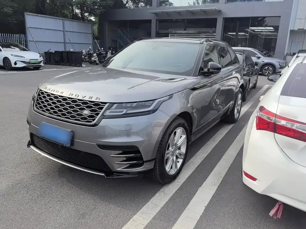 Land Rover Velar — фото 1