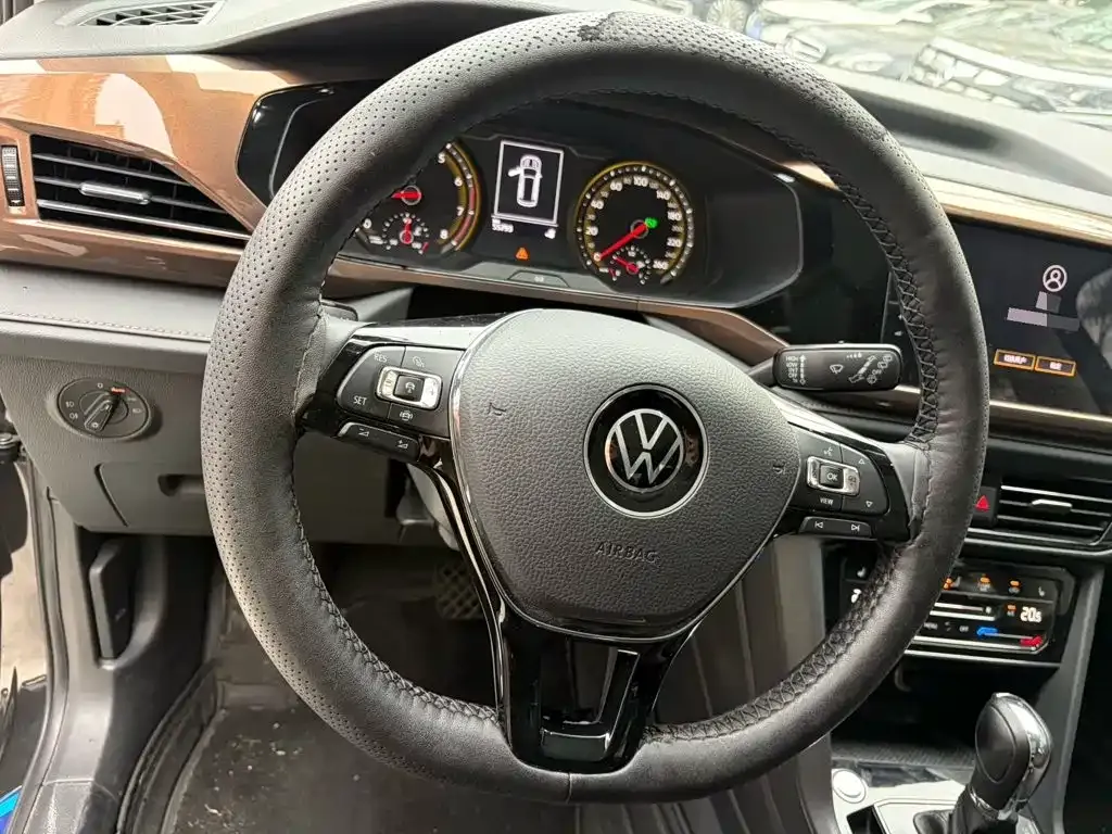 Volkswagen Tharu — фото 10
