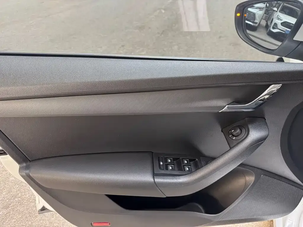 Skoda Octavia — фото 3