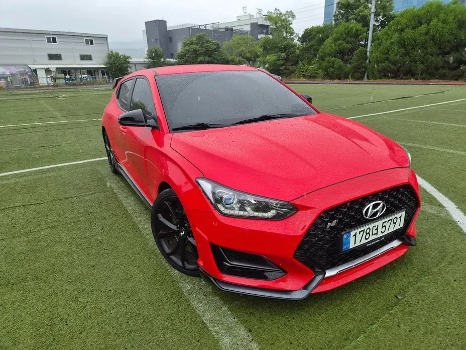 Hyundai Veloster — фото 2