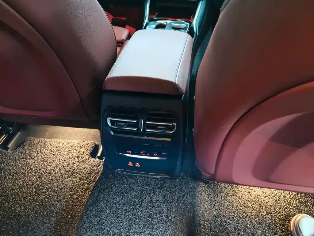 BMW i3 — фото 10
