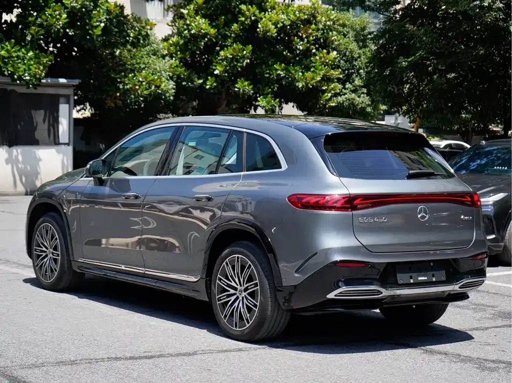 Mercedes-Benz EQS SUV — фото 6
