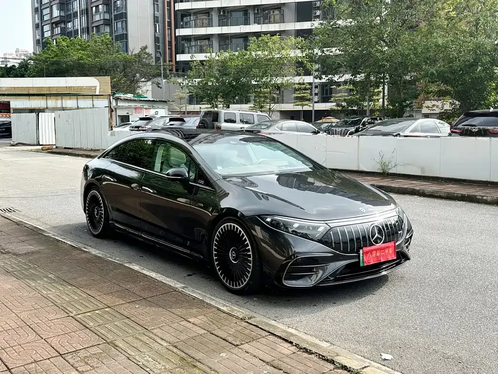 Mercedes-Benz EQS AMG — фото 7