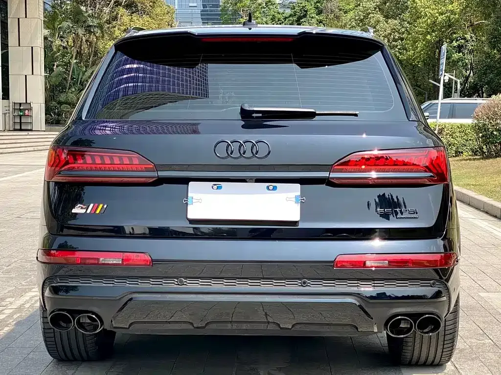 Audi Q7 — фото 6