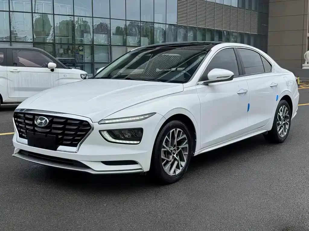 Hyundai Mistra — фото 1