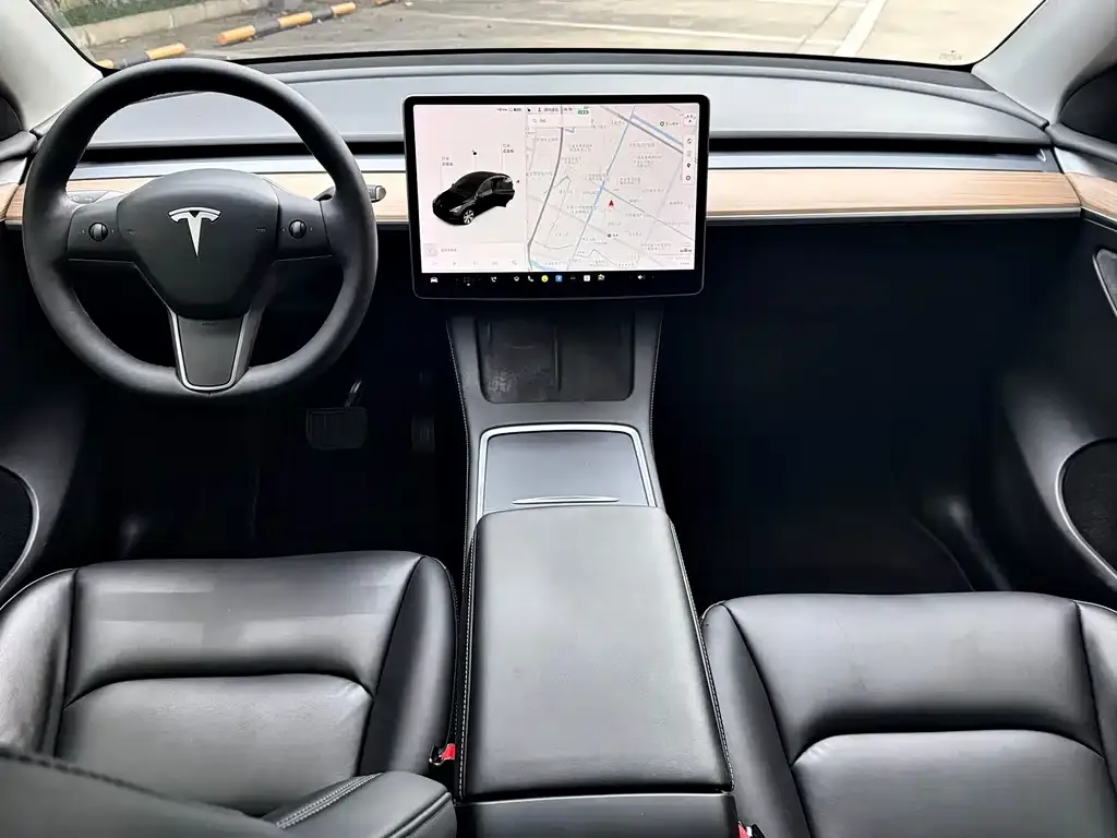Tesla Model Y — фото 3