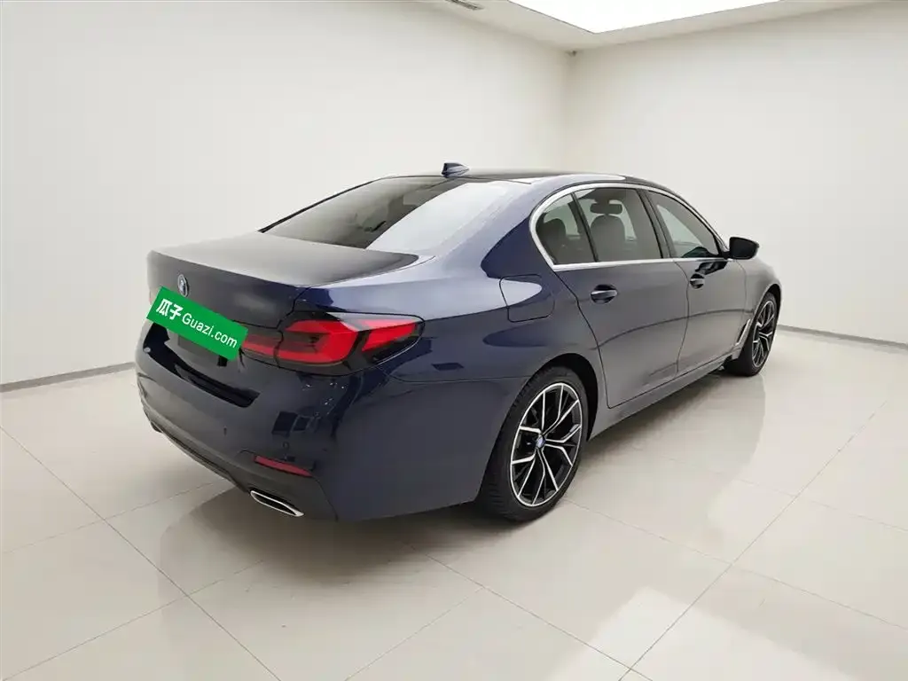 BMW 5 Series — фото 2