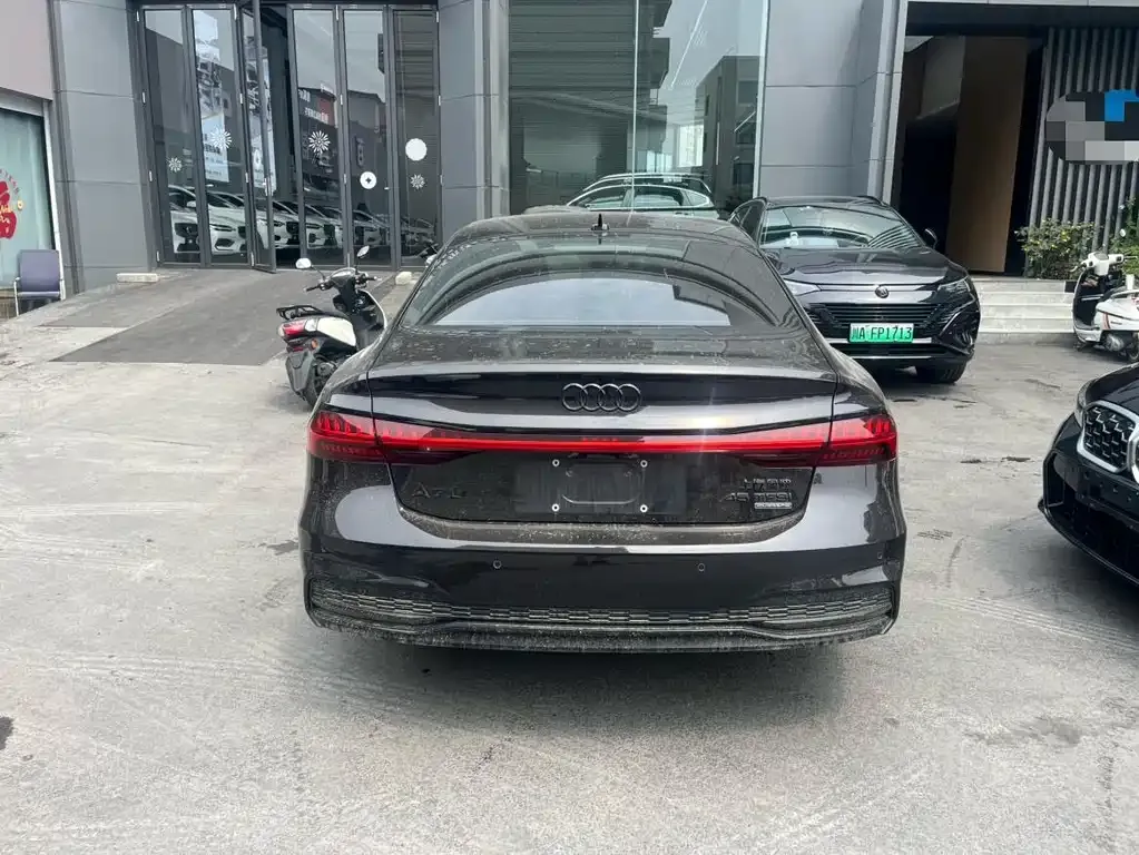 Audi A7L — фото 5
