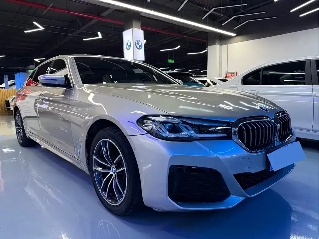 BMW 5 Series — фото 4