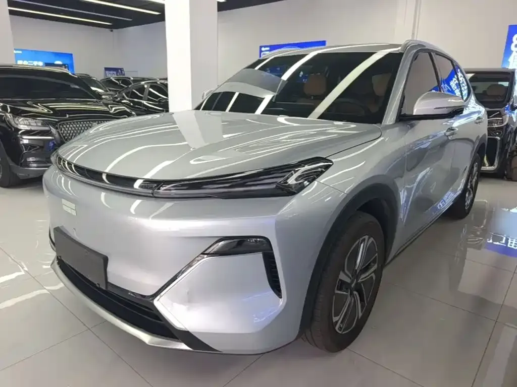 Geely Galaxy Xingjian 7 — фото 1