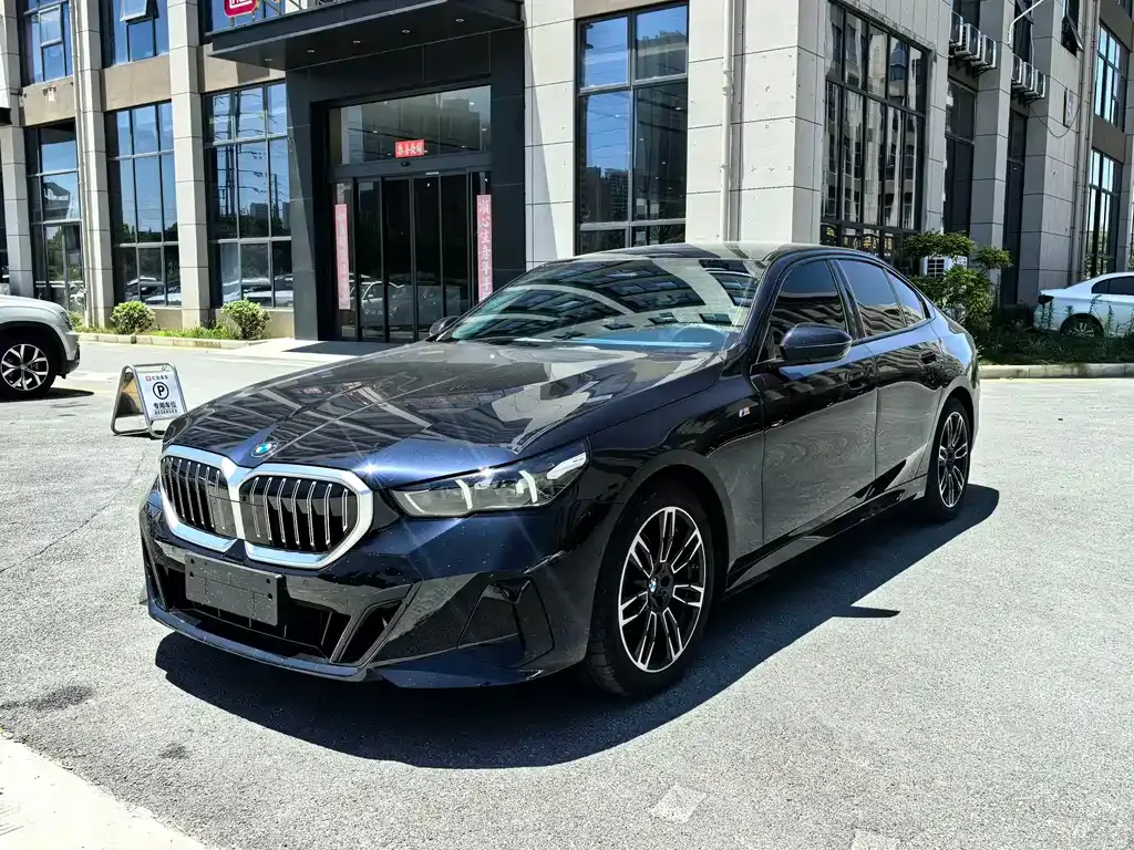 BMW 5 Series (Import) — фото 1