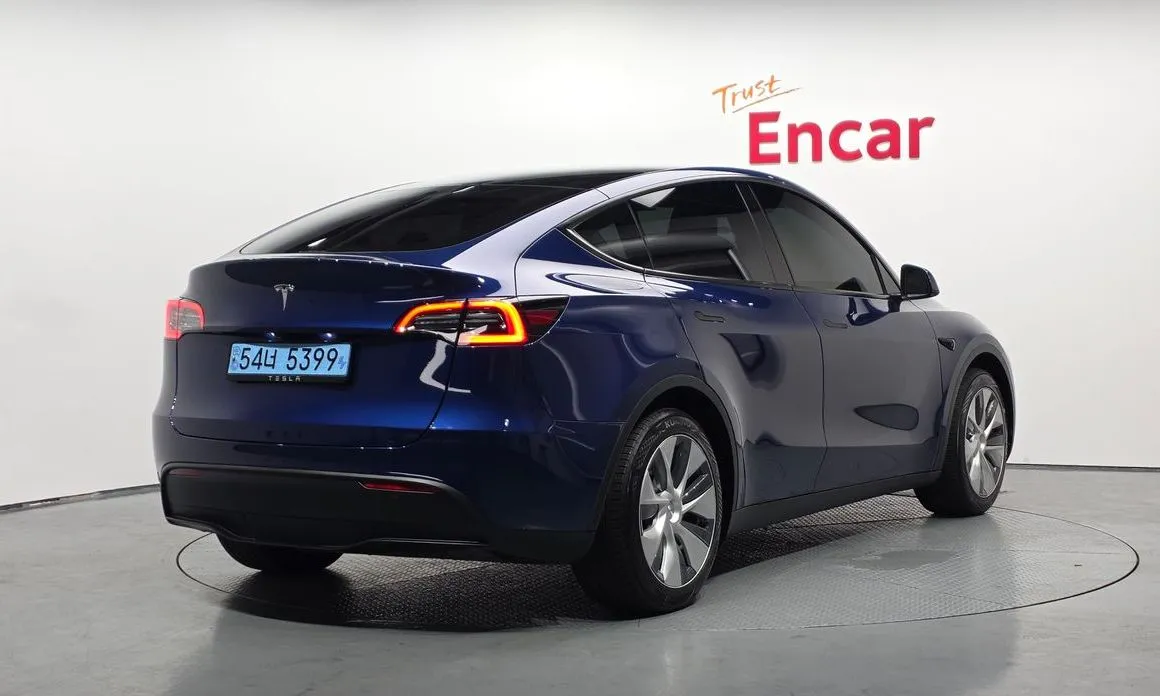 Tesla Model Y — фото 4