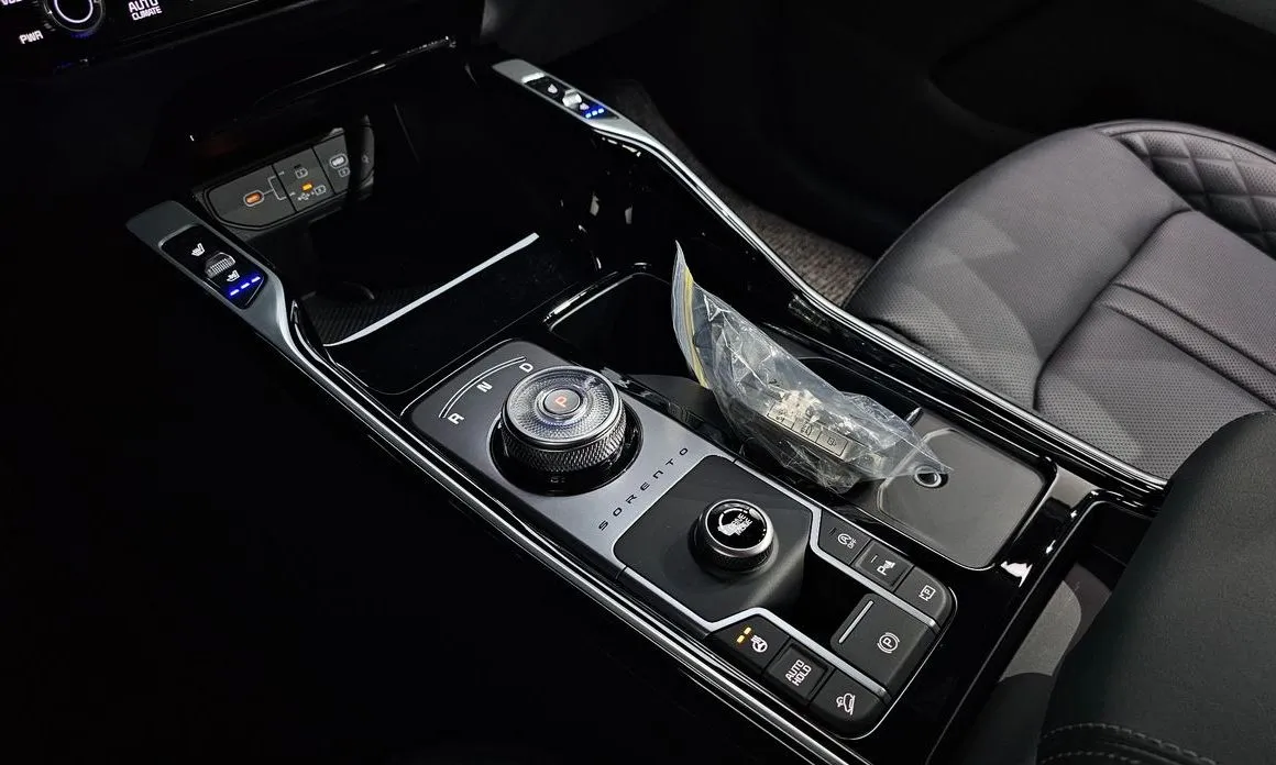 Kia Sorento — фото 9