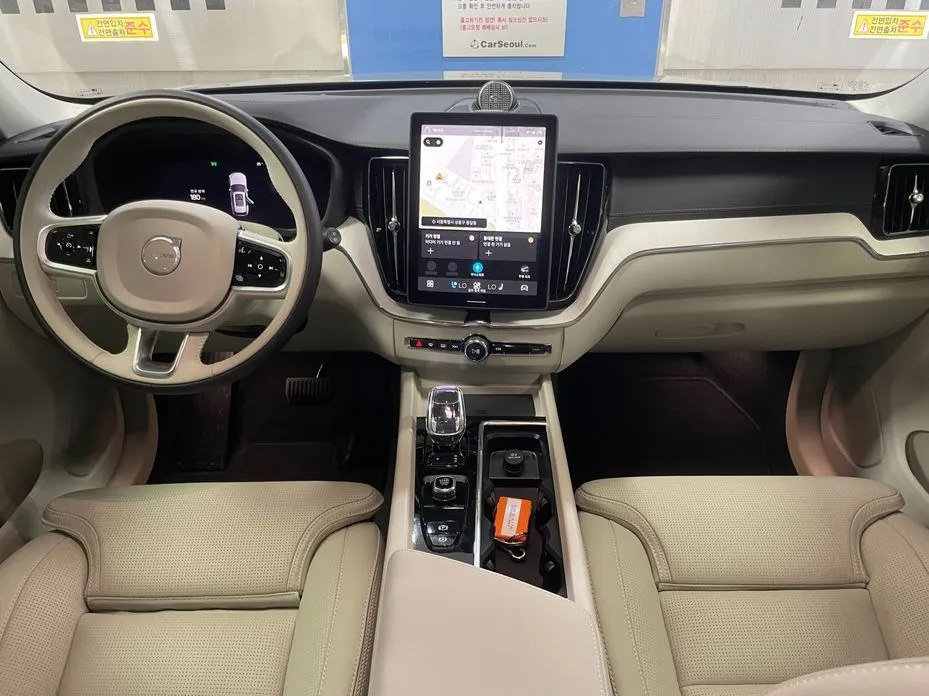 Volvo XC60 — фото 10
