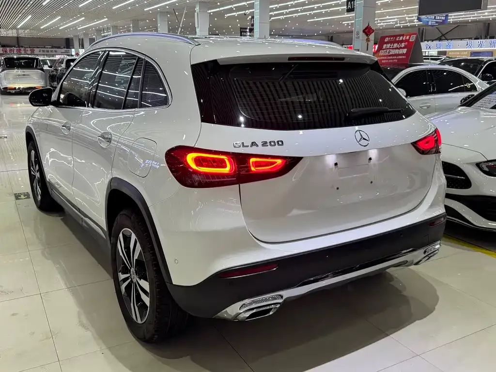 Mercedes-Benz GLA — фото 4