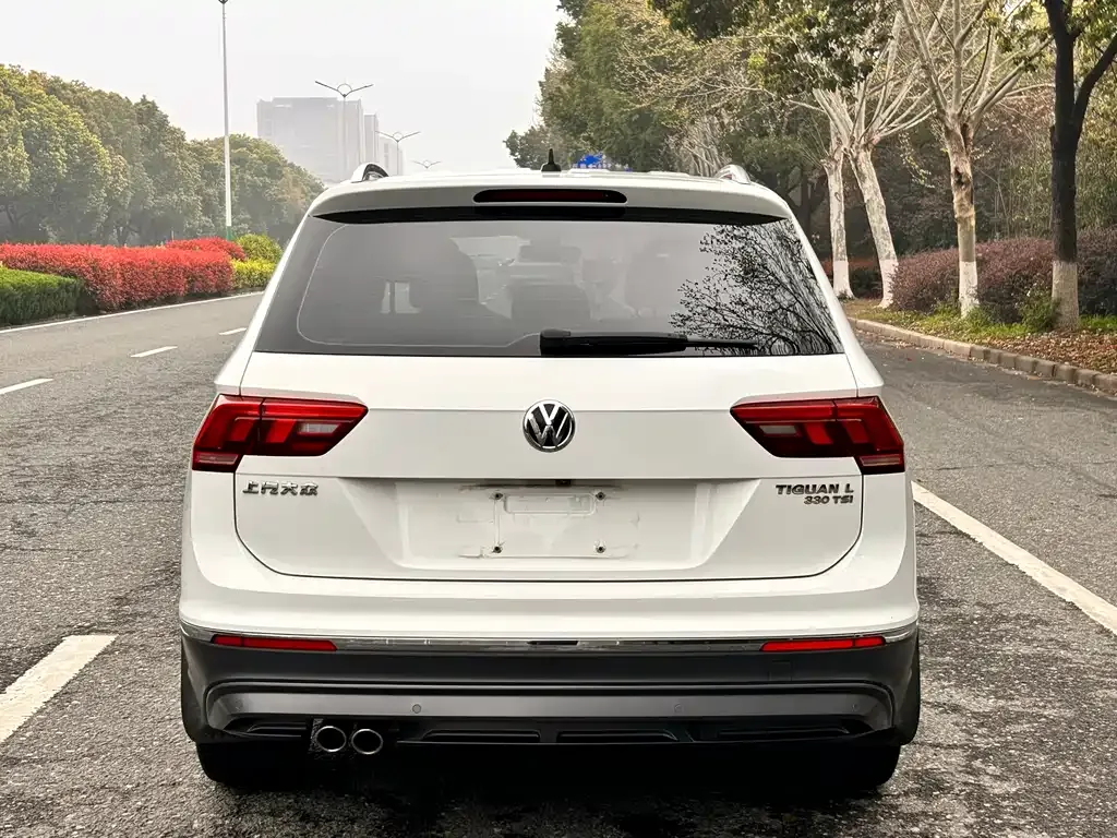 Volkswagen Tiguan L — фото 6