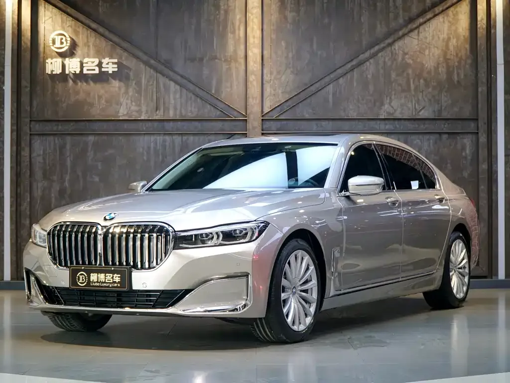 BMW 7 Series — фото 1
