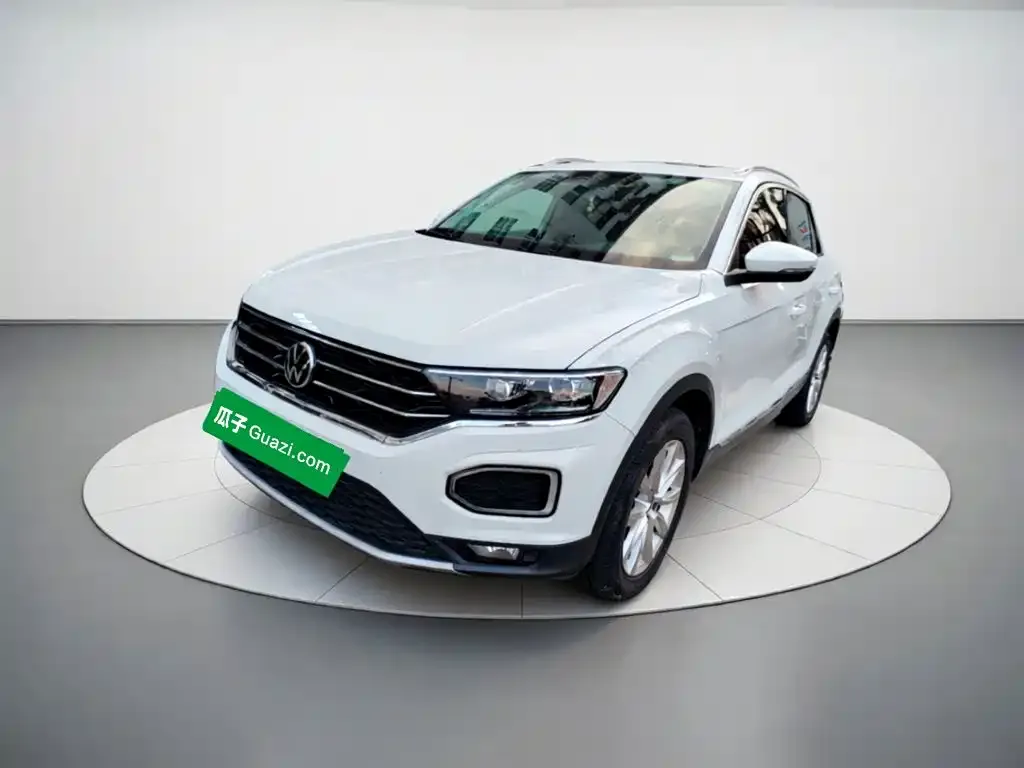Volkswagen T-Roc — фото 1