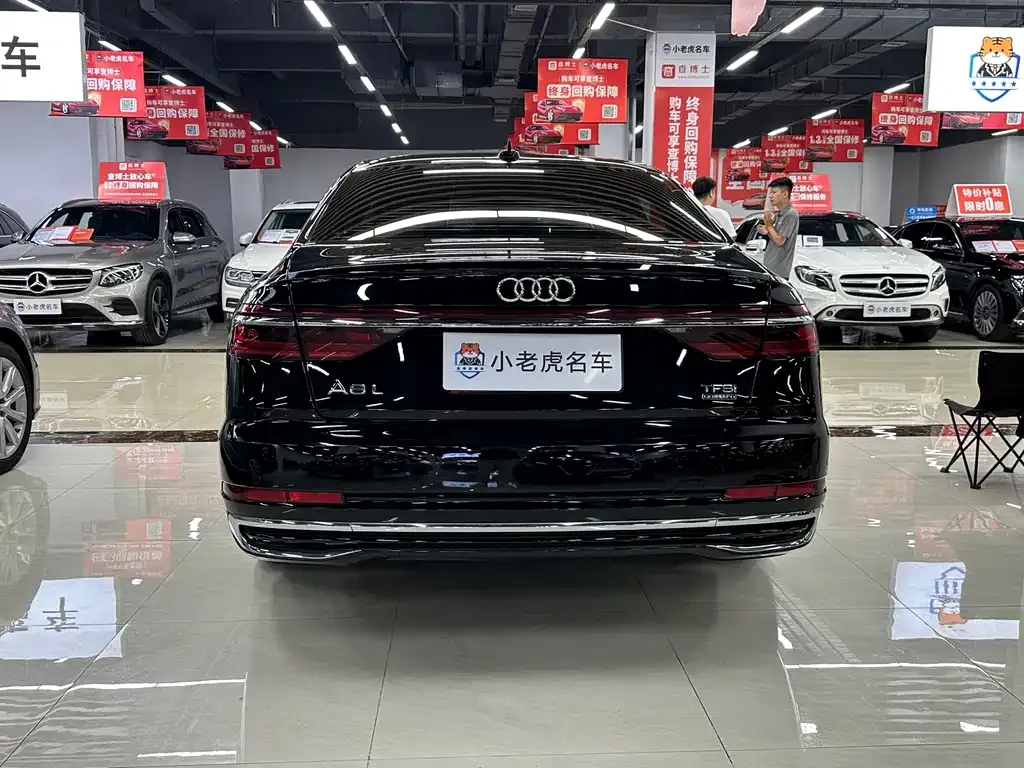 Audi A8 — фото 3