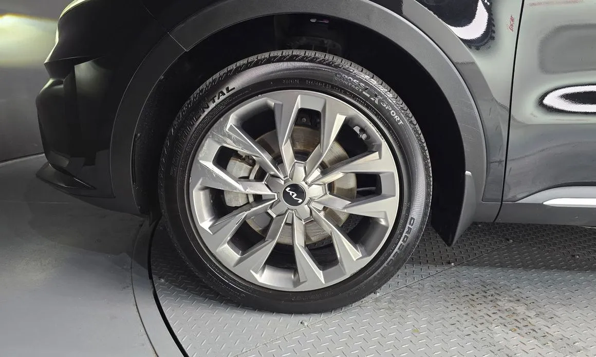 Kia Sorento — фото 10