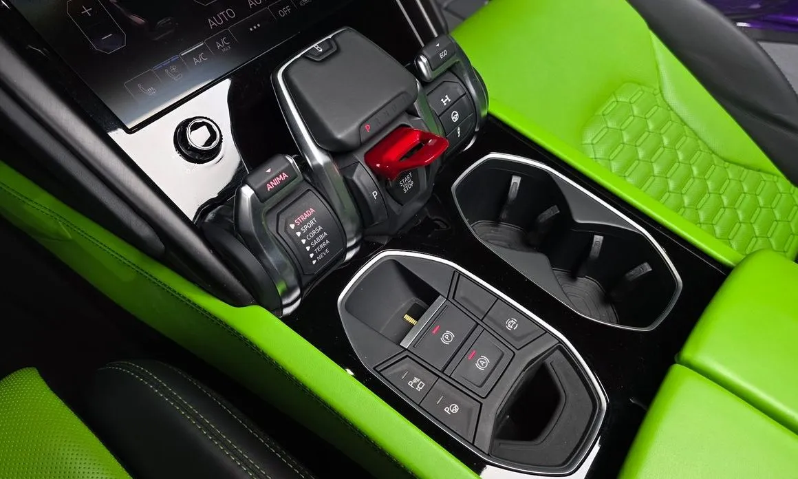 Lamborghini Urus — фото 7