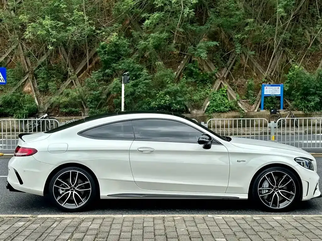 Mercedes-Benz C-Class AMG — фото 10