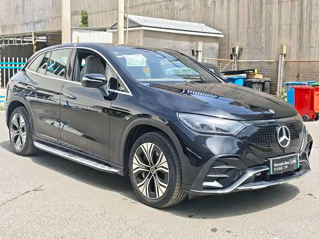 Mercedes-Benz EQE SUV — фото 8