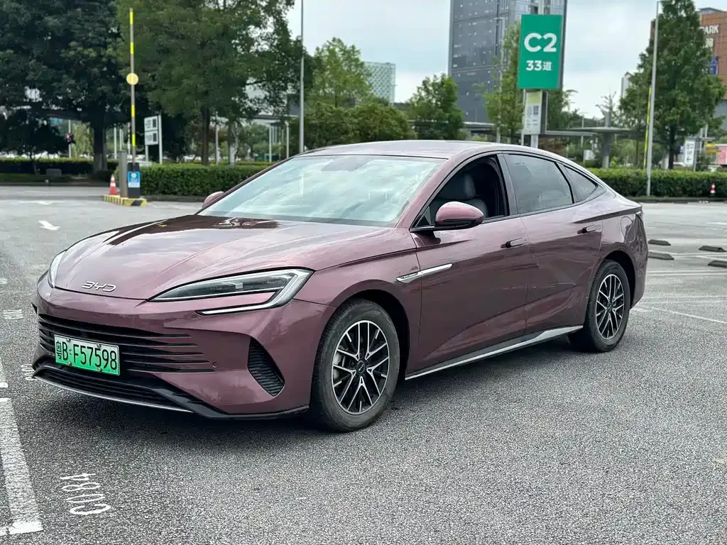 BYD Seal — фото 1