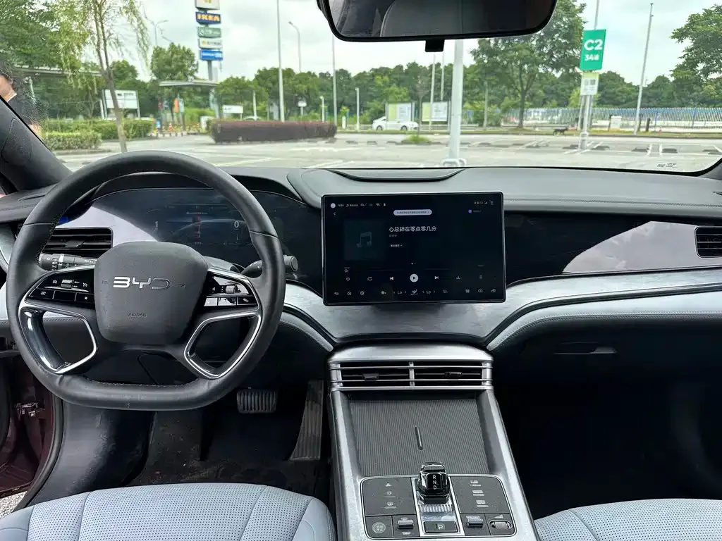 BYD Seal — фото 4