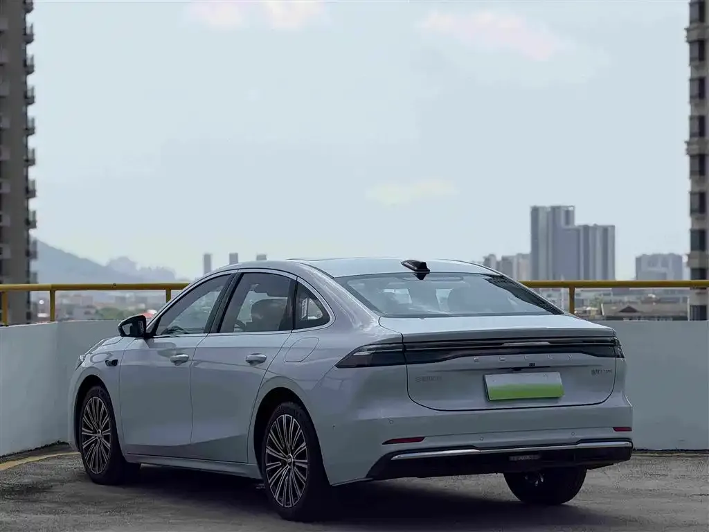 Geely Galaxy A7 EM — фото 3