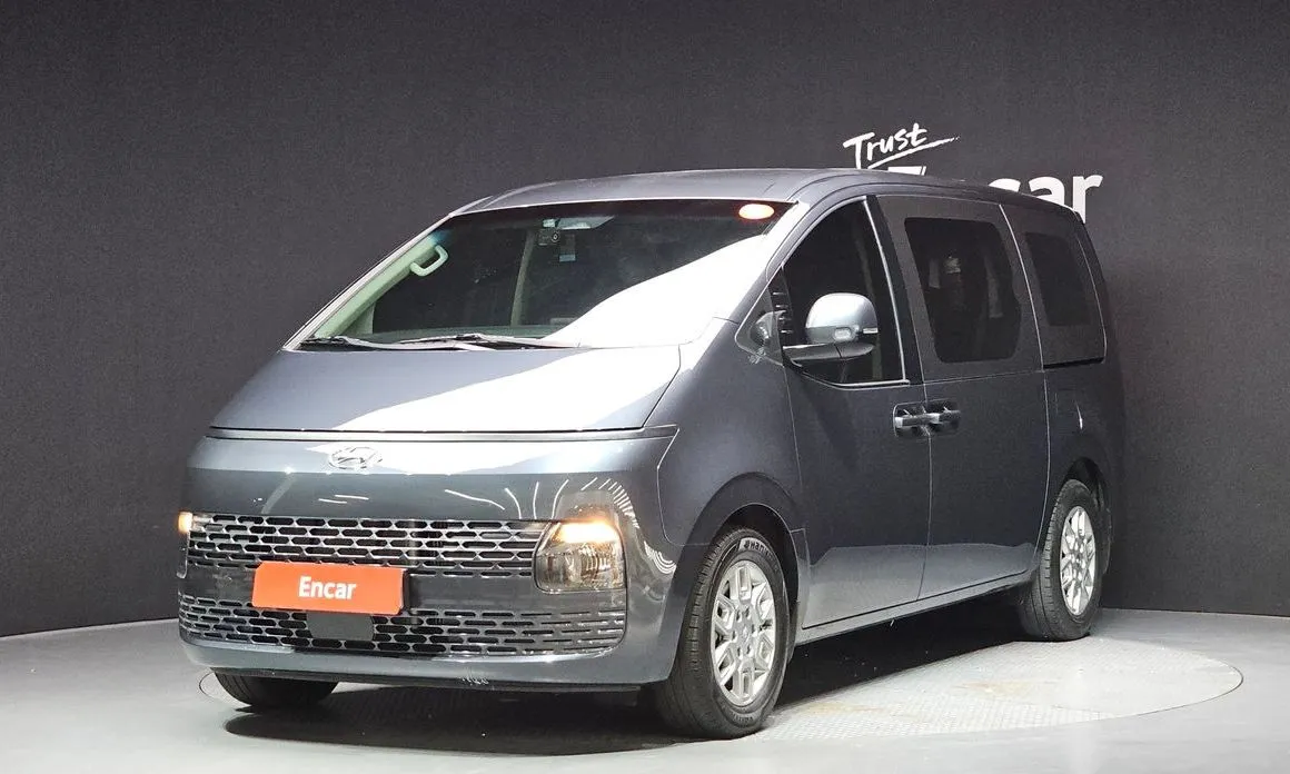 Hyundai Staria — фото 1
