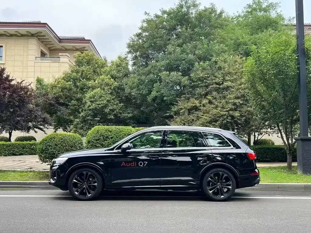 Audi Q7 — фото 4