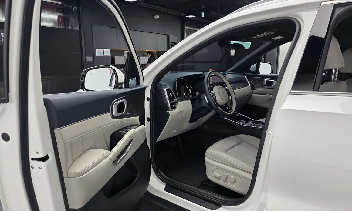 Kia Sorento — фото 7
