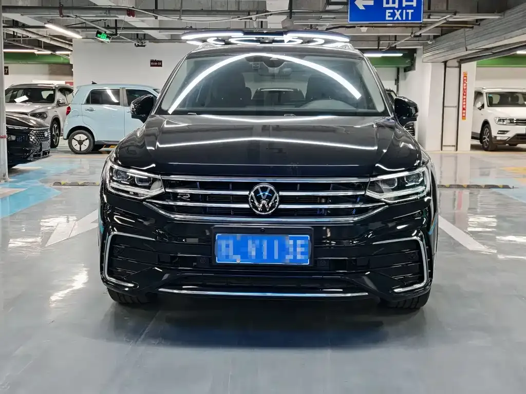Volkswagen Tiguan L — фото 5