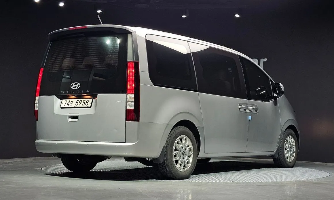 Hyundai Staria — фото 2