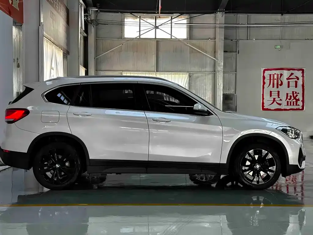 BMW X1 — фото 3