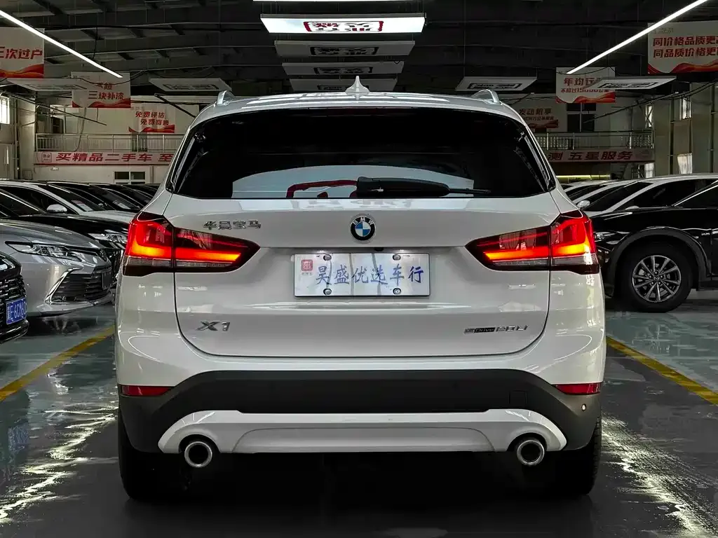 BMW X1 — фото 10