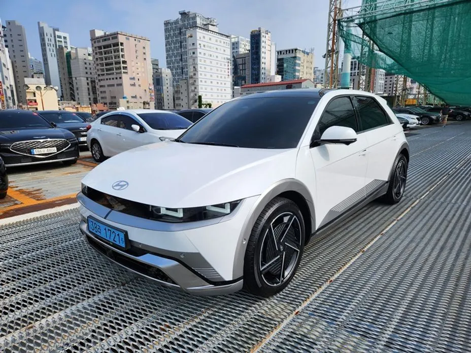 Hyundai Ioniq5 — фото 1
