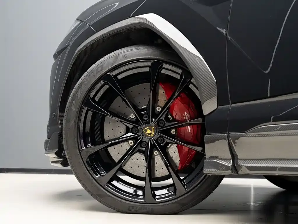 Lamborghini Urus — фото 7