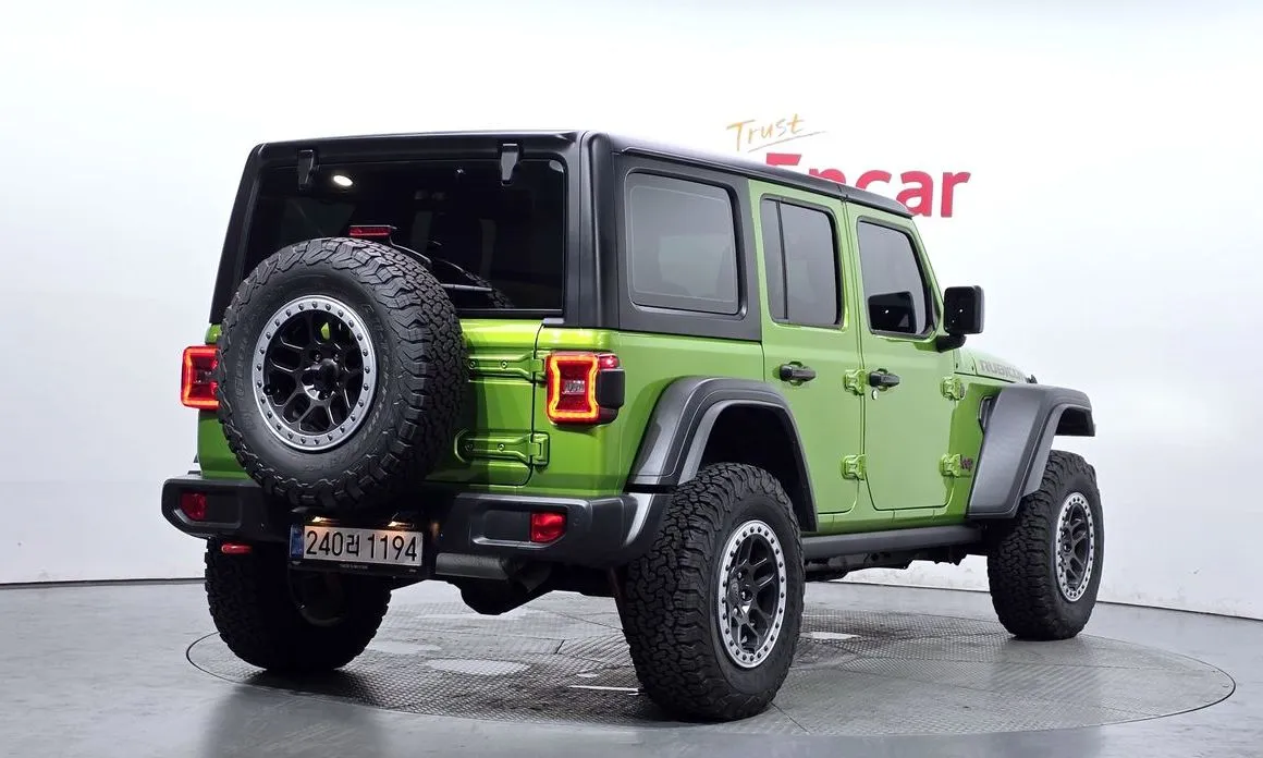 Jeep Wrangler — фото 7