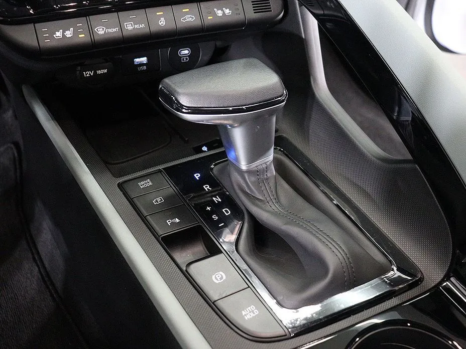 Hyundai AVANTE — фото 3