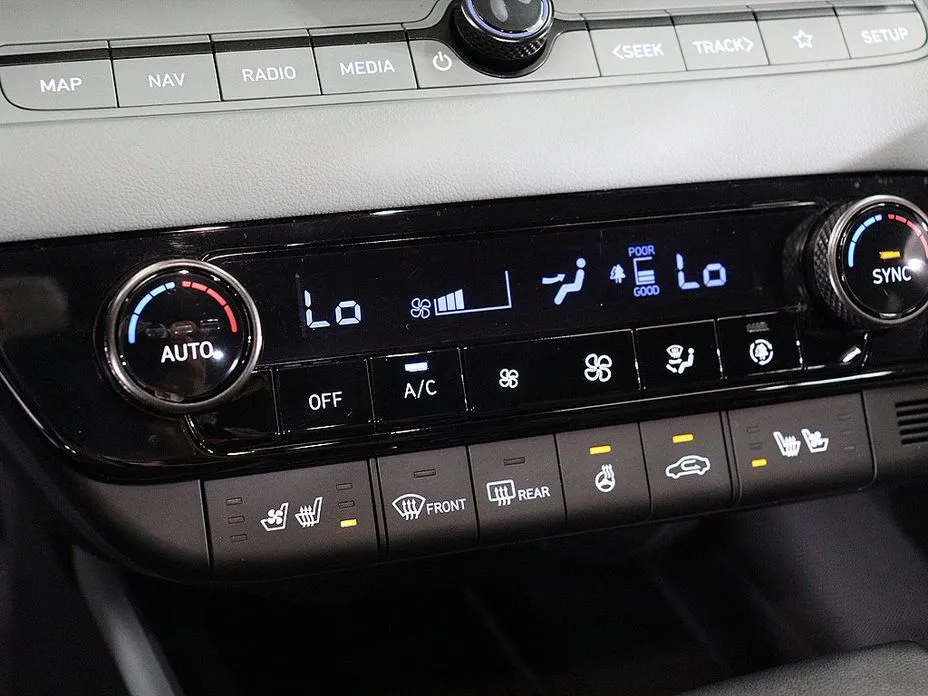 Hyundai AVANTE — фото 10